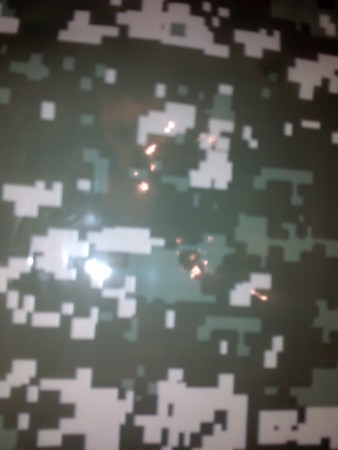 (3) camuflaje digital oscuro