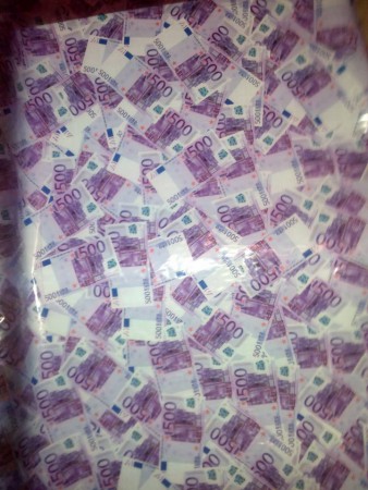 (21) euros